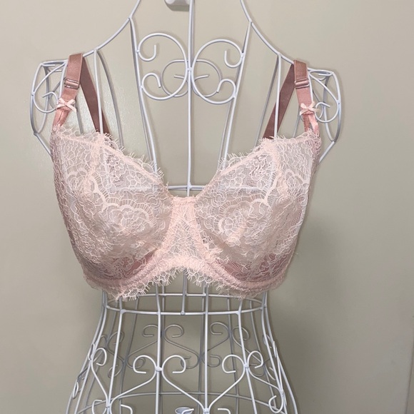 Victoria's Secret Other - Victoria's Secret Lace Bra in Soft Pink